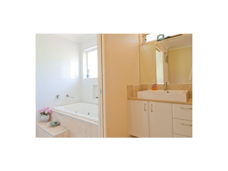 64 Kinchela Avenue, Boambee East NSW 2452