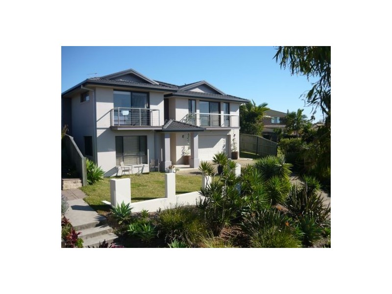 9 Leigh James Place, Woolgoolga NSW 2456