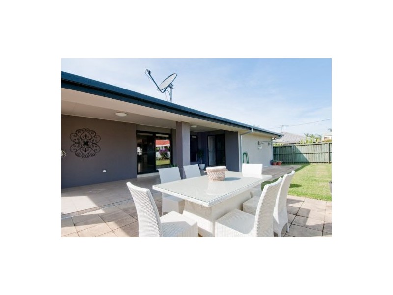 9 Leigh James Place, Woolgoolga NSW 2456