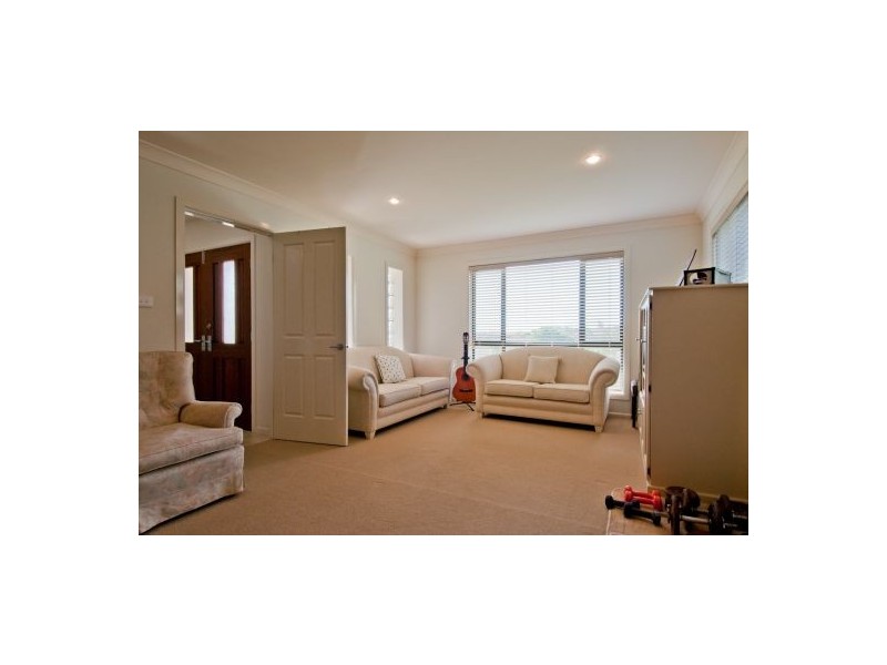 9 Leigh James Place, Woolgoolga NSW 2456