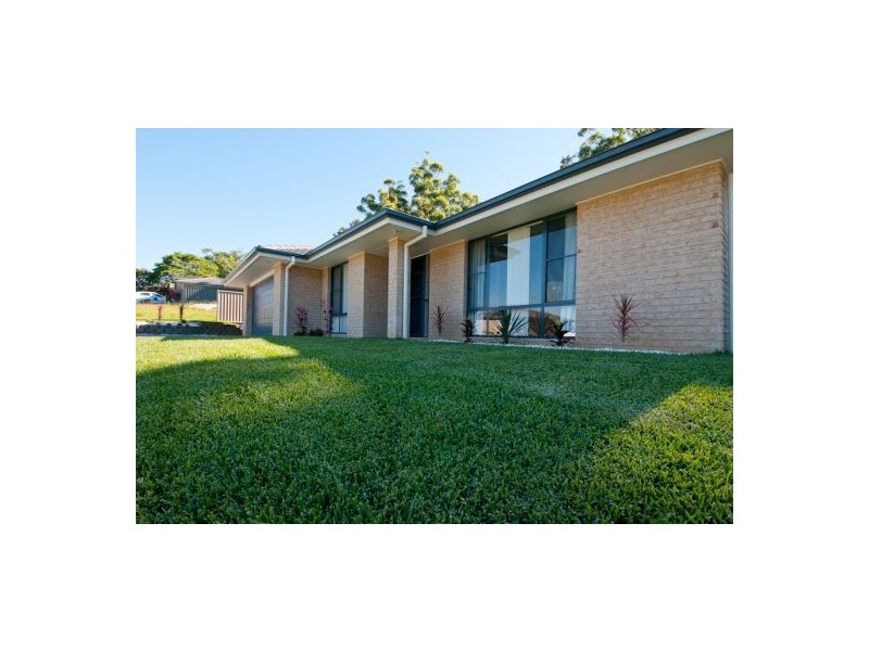 8 Farrell Close, Bonville NSW 2441