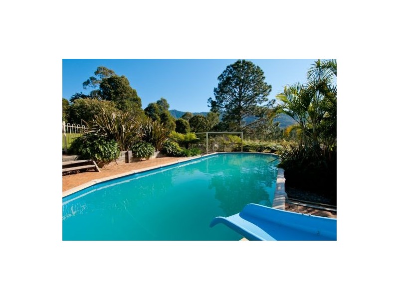 212 Crossmaglen Rd, Bonville NSW 2441