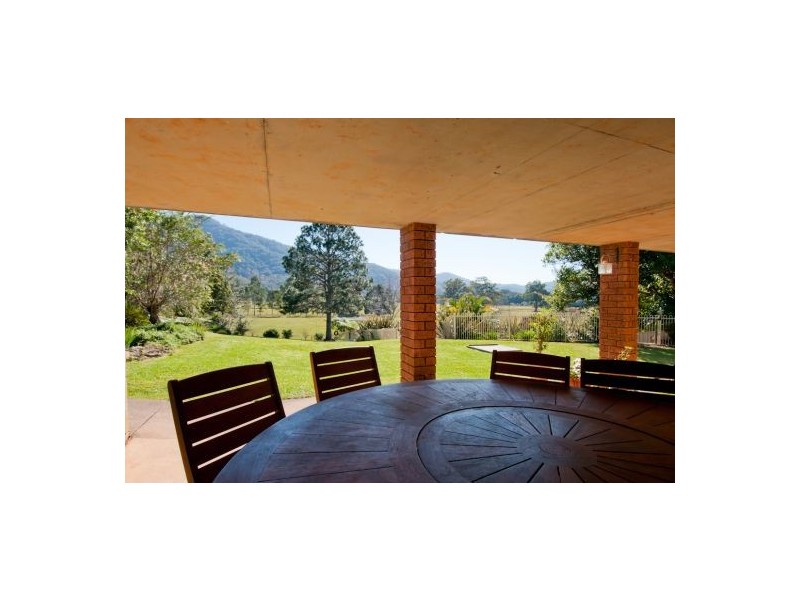 212 Crossmaglen Rd, Bonville NSW 2441