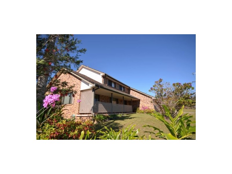 2 Dewing Close, Toormina NSW 2452