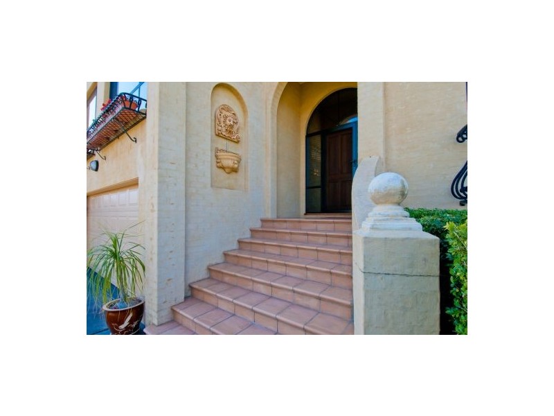 21 Bluewater Place, Sapphire Beach NSW 2450