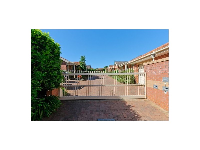 2/82-84 West High Street, Coffs Harbour NSW 2450