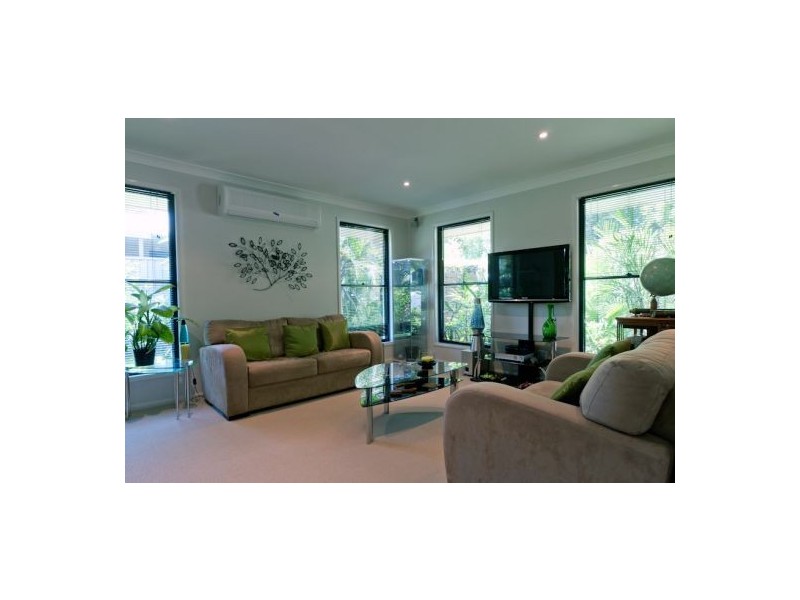 6 Paddymelon Circuit, Bonville NSW 2441