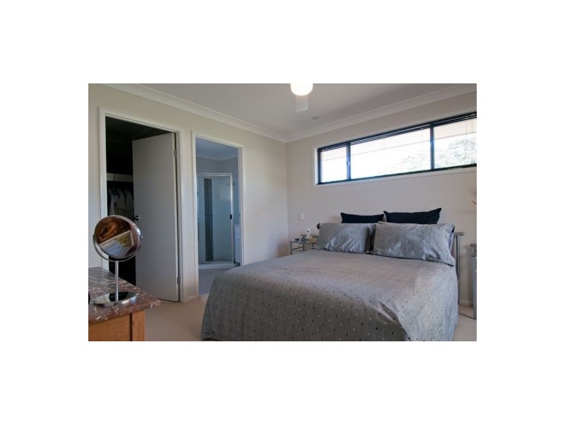 6 Paddymelon Circuit, Bonville NSW 2441