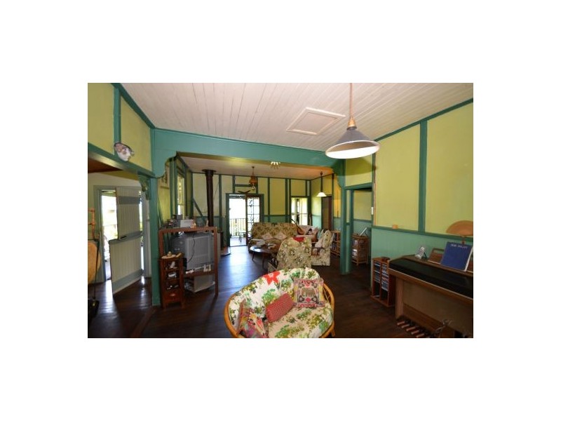 6 Grafton Street, Nana Glen NSW 2450