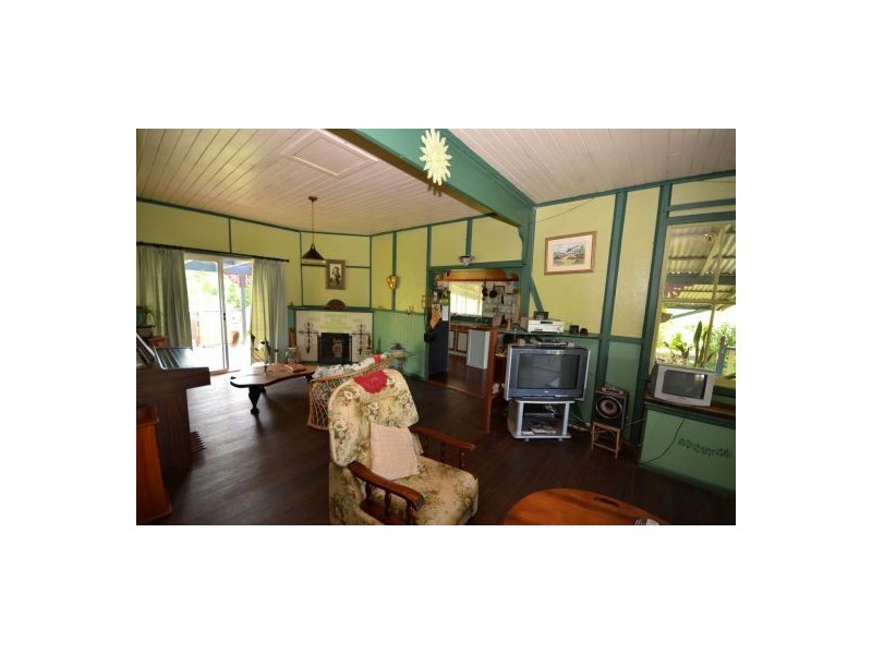 6 Grafton Street, Nana Glen NSW 2450