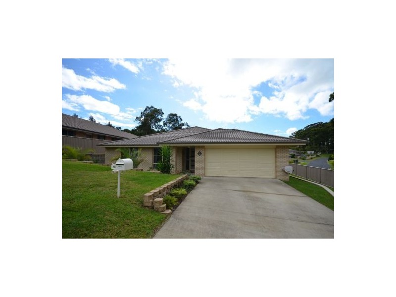 2 Farrell Close, Bonville NSW 2441