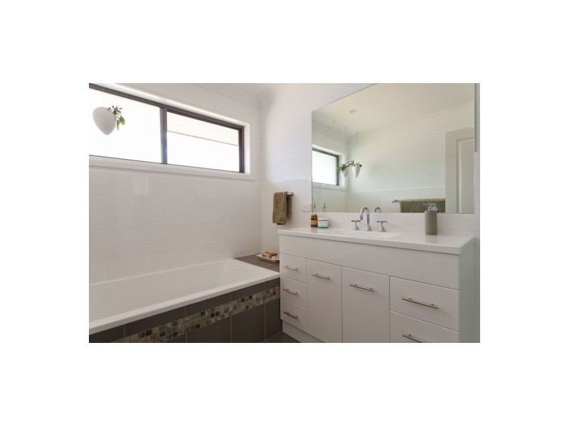 5 Farrell Close, Bonville NSW 2441