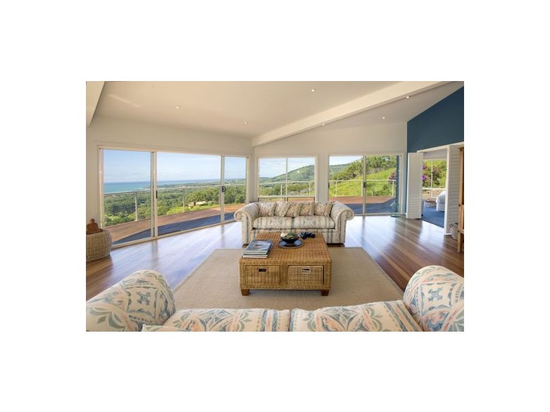 89 Rippingales Road, Korora NSW 2450