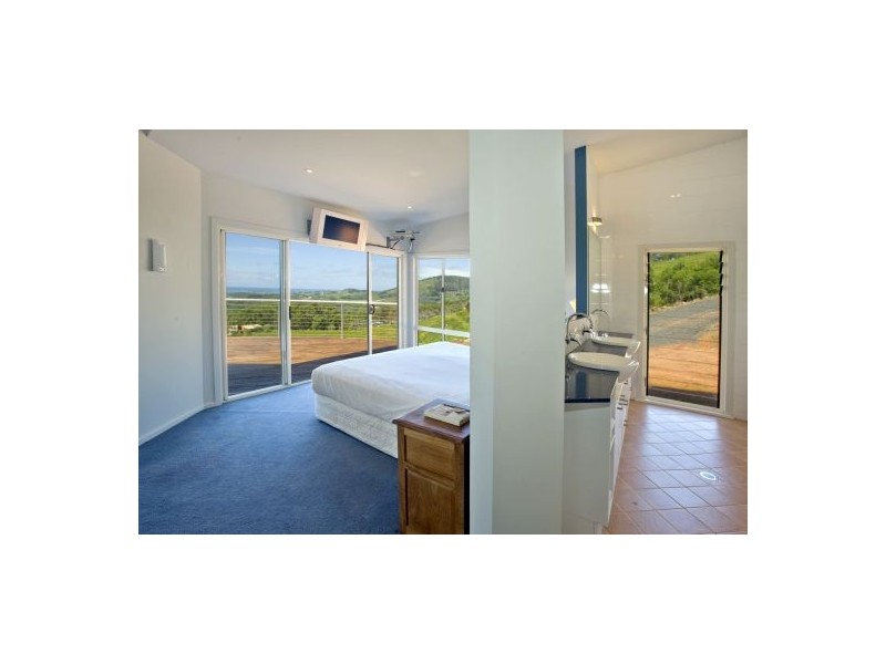 89 Rippingales Road, Korora NSW 2450