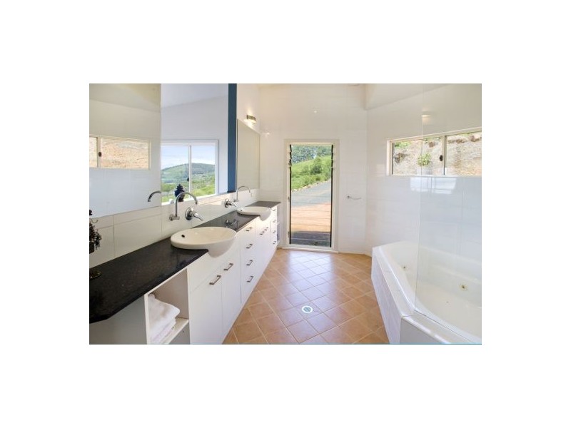 89 Rippingales Road, Korora NSW 2450