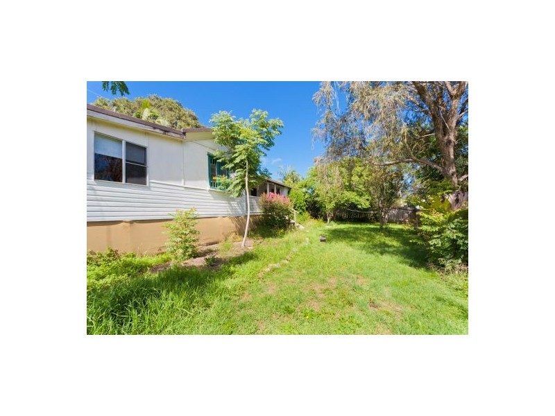 18 Bent Street, Nana Glen NSW 2450