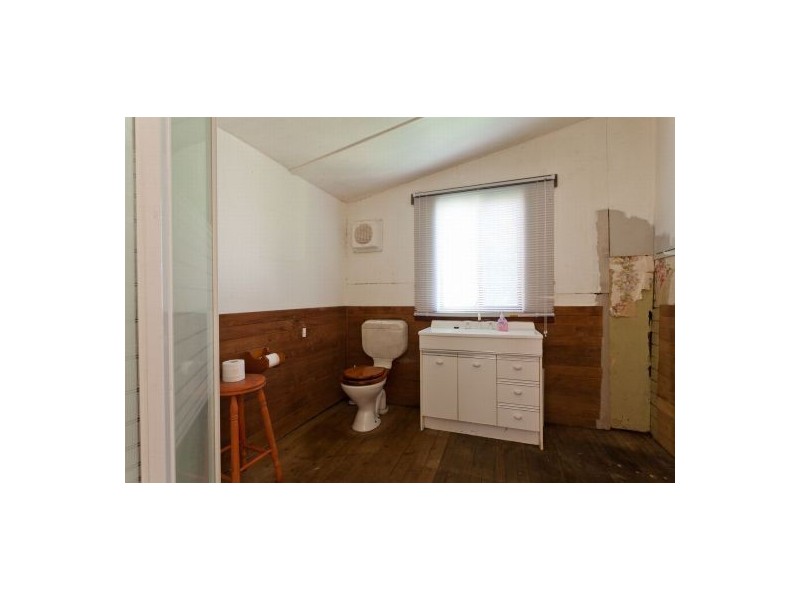 18 Bent Street, Nana Glen NSW 2450