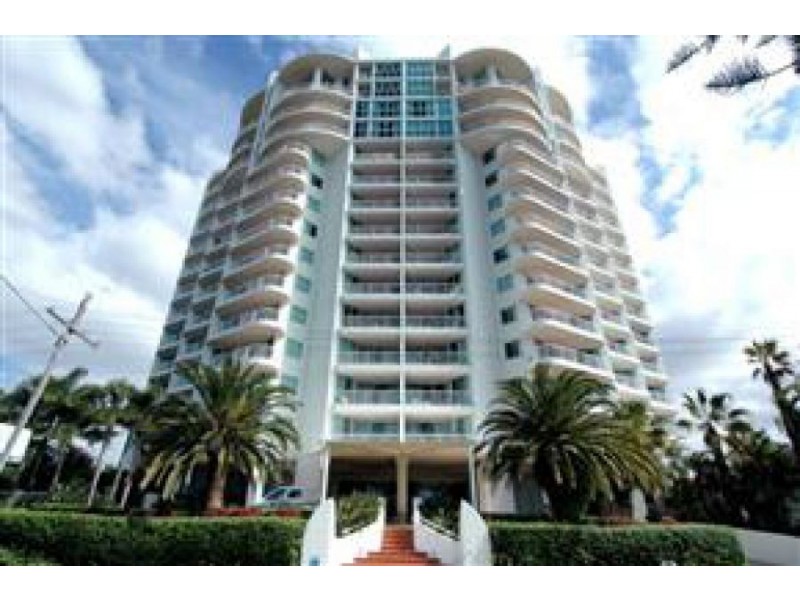 182 Marine Parade, Labrador QLD 4215