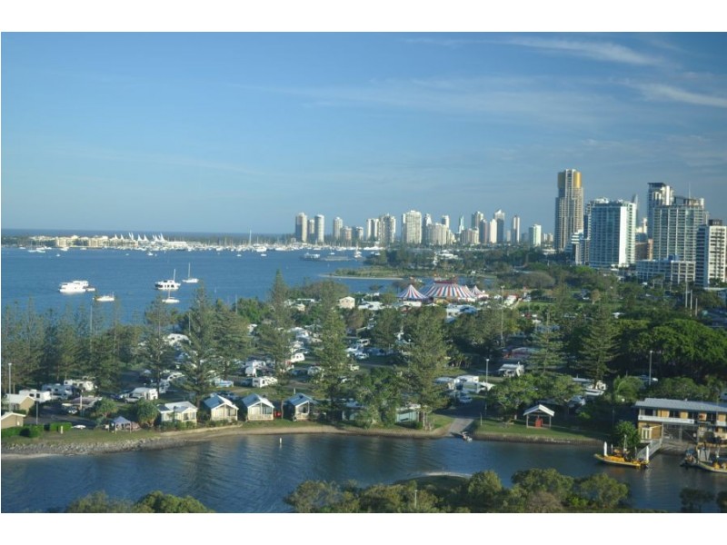 182 Marine Parade, Labrador QLD 4215