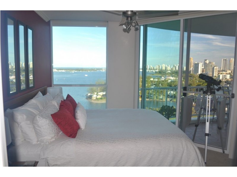 182 Marine Parade, Labrador QLD 4215