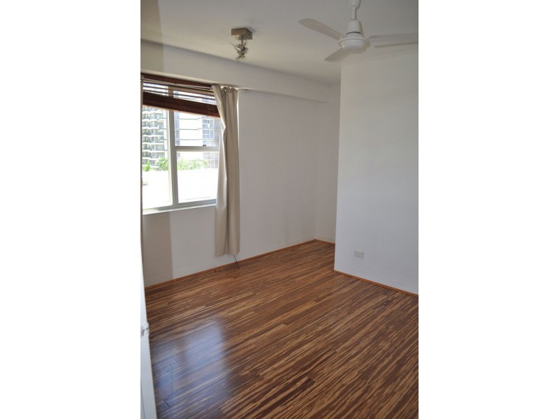 15/15 Pacific Street, Main Beach QLD 4217