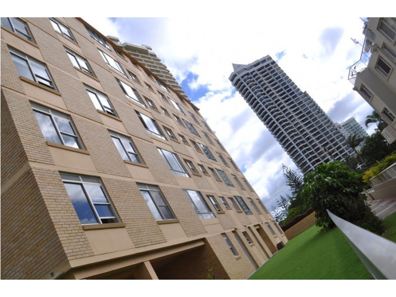 20/15 Pacific St, Main Beach QLD 4217