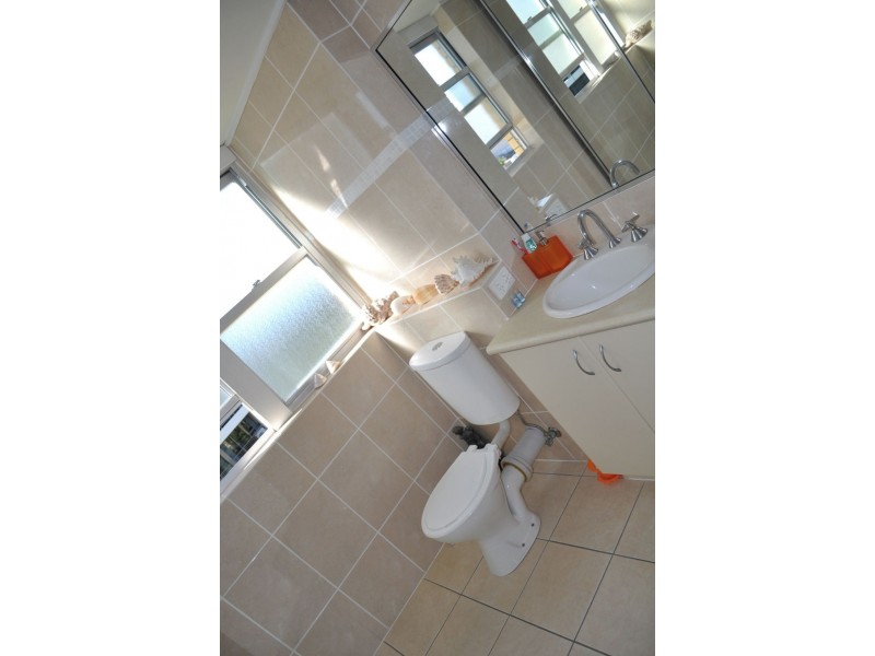 20/15 Pacific St, Main Beach QLD 4217