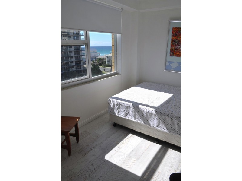 20/15 Pacific St, Main Beach QLD 4217