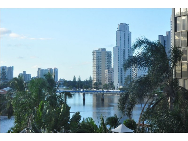 405 4 WAHROONGA PLACE, Surfers Paradise QLD 4217