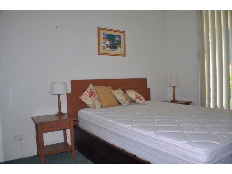 306/52 Pacific St, Main Beach QLD 4217