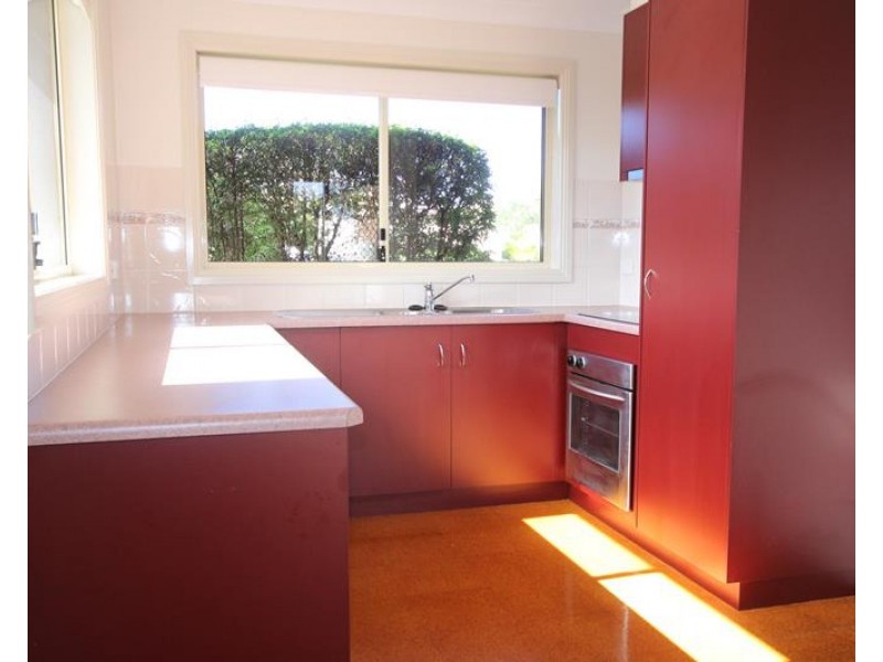 12 Barton Street, Stanthorpe QLD 4380