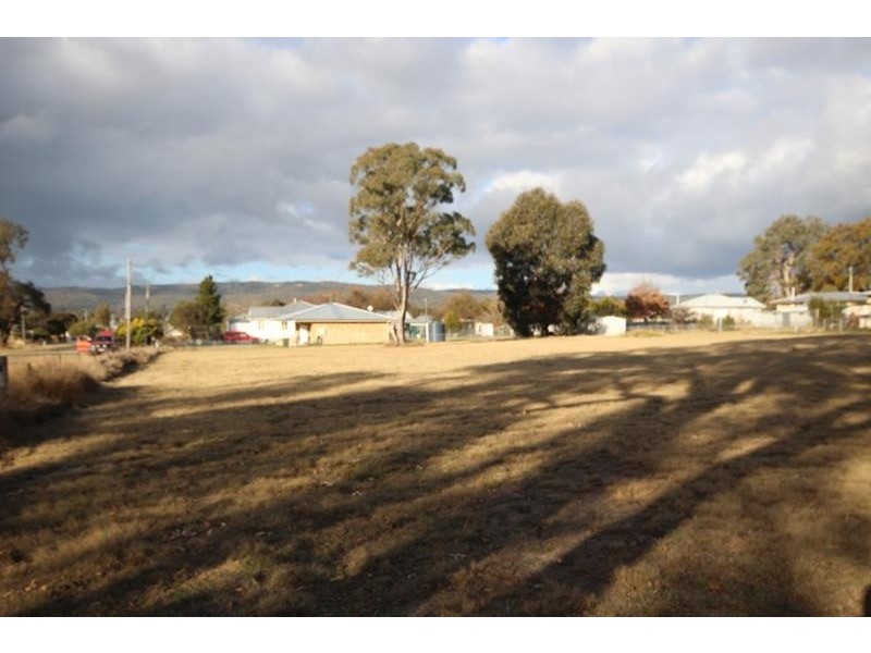 16-20 Margetts and Bengalla Streets, Wallangarra QLD 4383