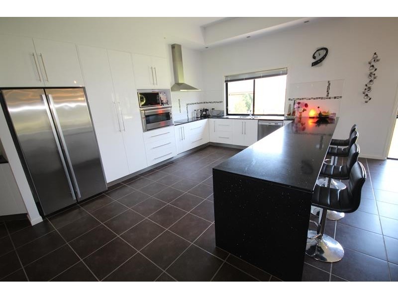 45 Melaleuca Crescent, Stanthorpe QLD 4380