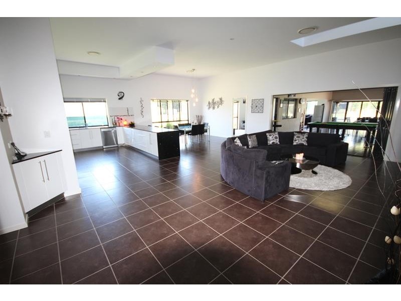 45 Melaleuca Crescent, Stanthorpe QLD 4380