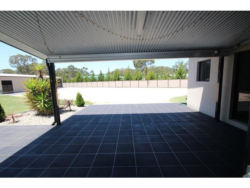 45 Melaleuca Crescent, Stanthorpe QLD 4380