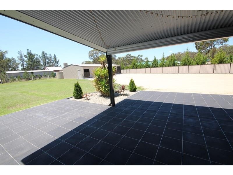 45 Melaleuca Crescent, Stanthorpe QLD 4380