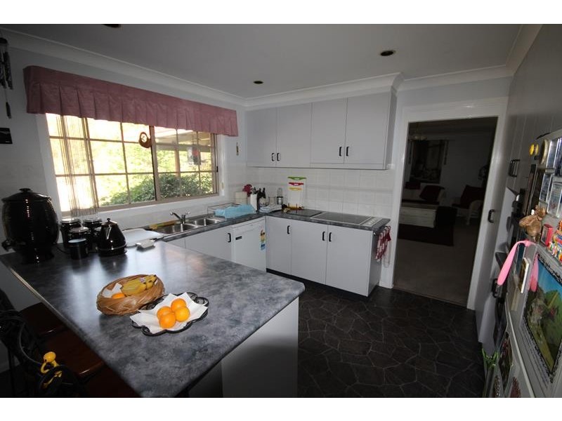 58 Sugarloaf Road, Stanthorpe QLD 4380