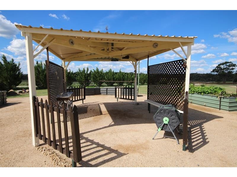 28 Caslick Lane, Broadwater QLD 4380