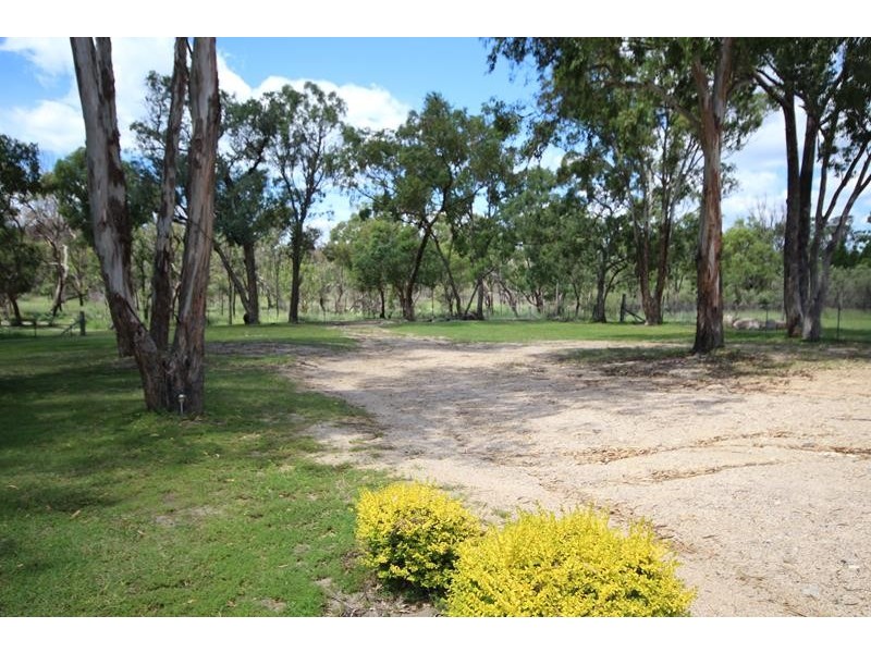 27 McKillop Lane, Stanthorpe QLD 4380