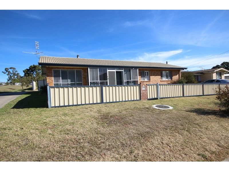 81 Lock Street, Stanthorpe QLD 4380