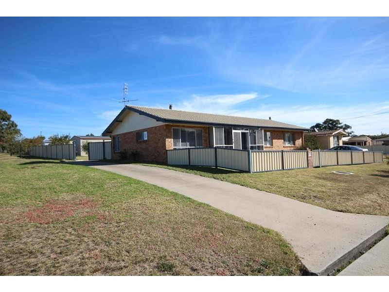 81 Lock Street, Stanthorpe QLD 4380
