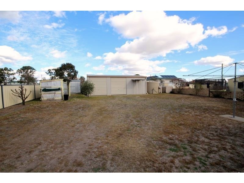 81 Lock Street, Stanthorpe QLD 4380