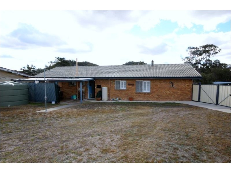 81 Lock Street, Stanthorpe QLD 4380