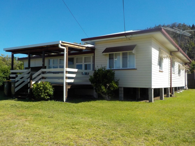 77 Amosfield Road, Stanthorpe QLD 4380