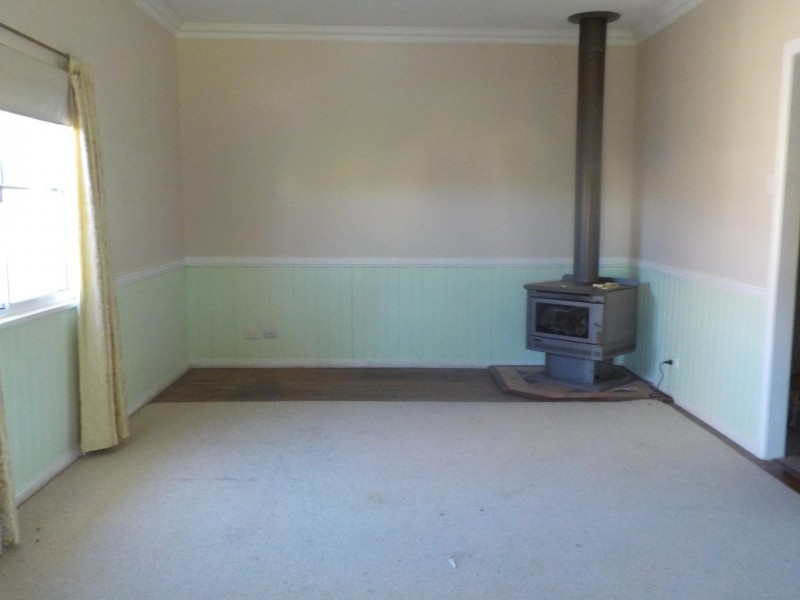 77 Amosfield Road, Stanthorpe QLD 4380