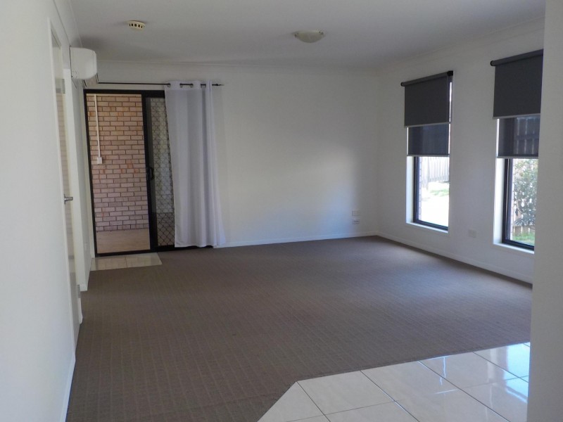 2/3 Micale Lane, Glen Aplin QLD 4381
