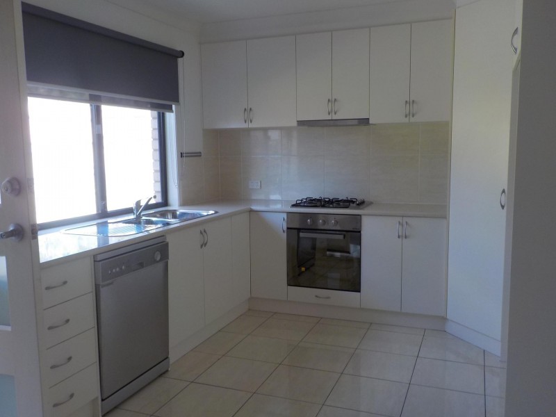 2/3 Micale Lane, Glen Aplin QLD 4381