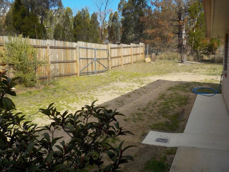 2/3 Micale Lane, Glen Aplin QLD 4381