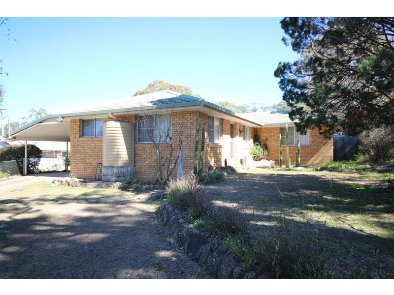 67 Greenup Street, Stanthorpe QLD 4380