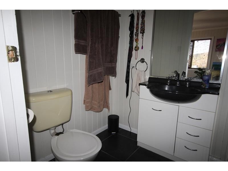 81 Folkestone Street, Stanthorpe QLD 4380